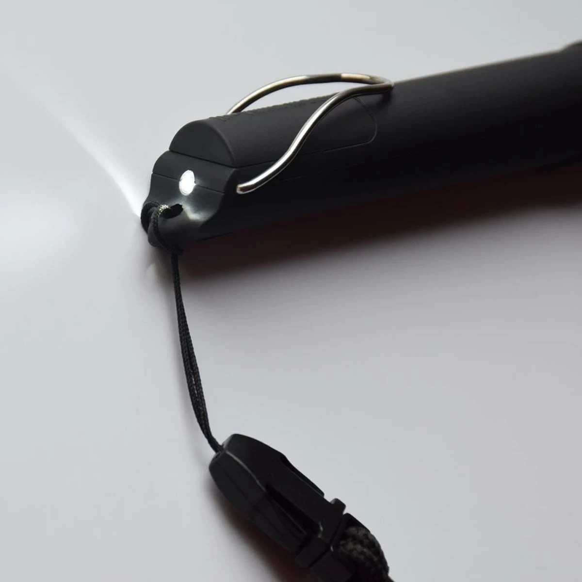 Buy 🤩 Fox 40 Mini Electronic Whistle w/ LED Light 🛒 4 Buy 🤩 Fox 40 Mini Electronic Whistle w/ LED Light 🛒 - Image 4